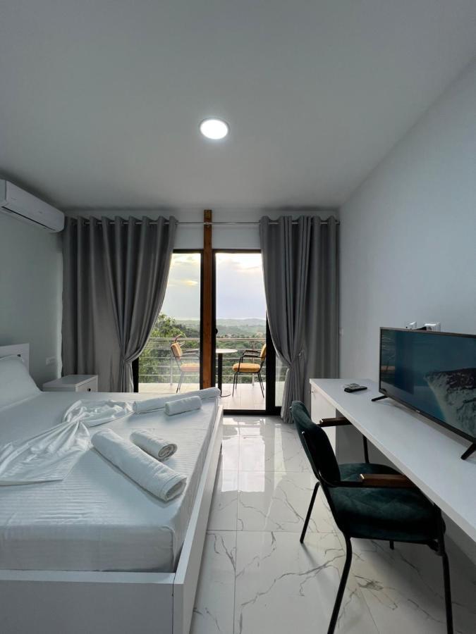 Restorant Hotel Xheni Shetaj Exterior foto